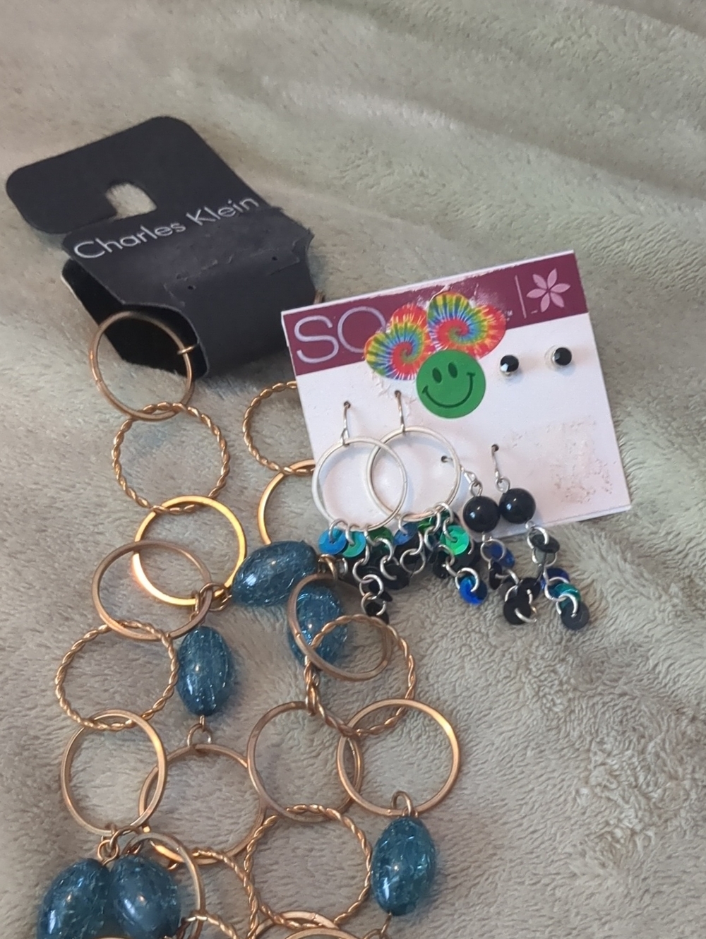 💝 Earrings and Necklace bundle